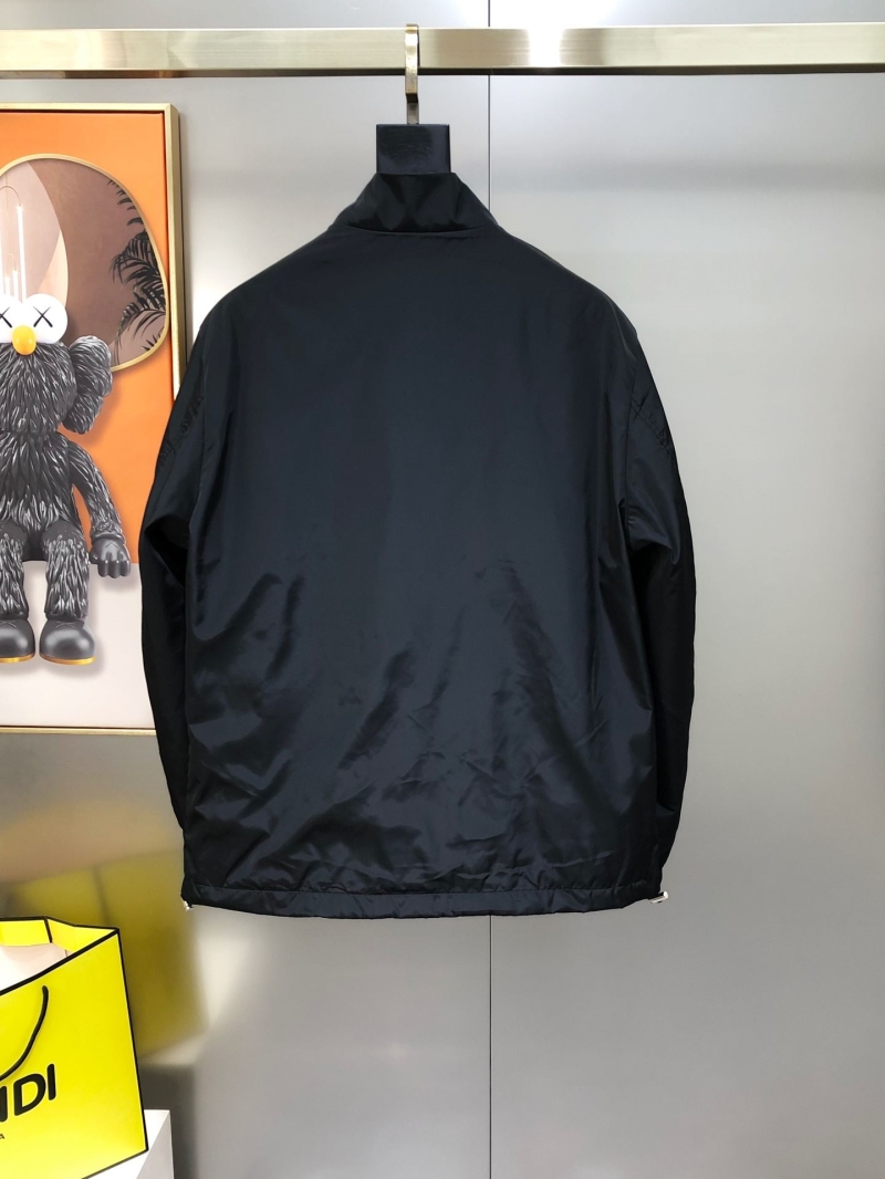 Pra*a outwear